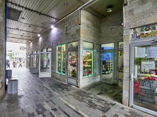 Аренда торгового помещения 31 м2 в отдельно стоящем здании, метро Приморская