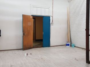 Аренда помещения свободного назначения 42.3 м2 в многофункциональном комплексе, метро Площадь Ленина