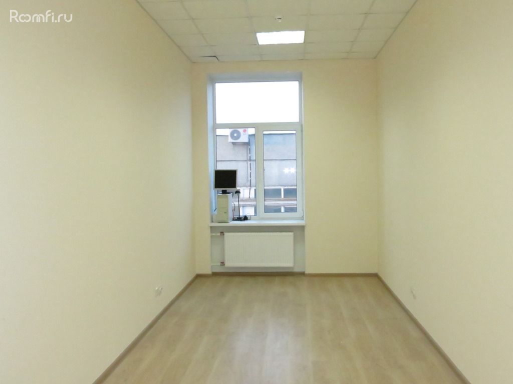 Аренда офиса 21.5 м2 в многофункциональном комплексе, метро Нарвская, улица Швецова - фото 1