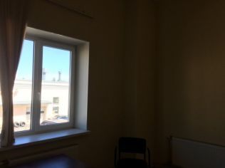 Аренда офиса 170 м2 в бизнес-центре, метро Ладожская