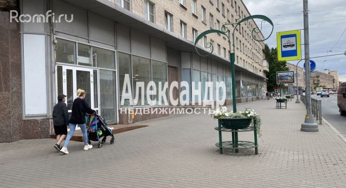 Аренда торгового помещения 594 м², Среднеохтинский проспект - фото 3
