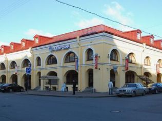 Аренда помещения свободного назначения 458.3 м2 в многофункциональном комплексе, метро Василеостровская