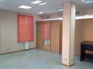 Аренда офиса 95.7 м2 в бизнес-центре, метро Кировский Завод