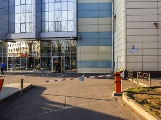 Аренда офиса 109.6 м2 в бизнес-центре, метро Лесная