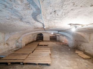 Аренда торгового помещения 106.9 м²