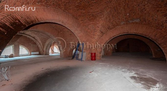 Аренда помещения свободного назначения 577 м², улица Комсомола - фото 1