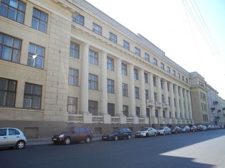 Аренда офиса 24.3 м2 в бизнес-центре, метро Нарвская