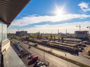 Аренда офиса 28.9 м2 в бизнес-центре, метро Лесная