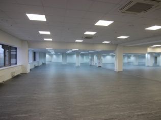Аренда офиса 220 м2 в бизнес-центре, метро Комендантский Проспект