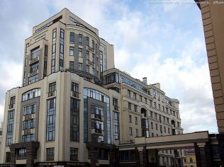 Продажа торгового помещения 190 м2 в многофункциональном комплексе, метро Чернышевская