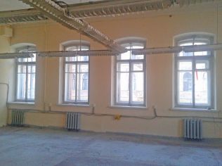 Аренда склада 142.5 м2 в многофункциональном комплексе, метро Площадь Восстания