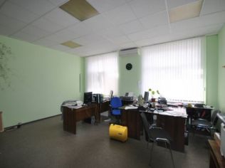 Аренда офиса 41.3 м2 в бизнес-центре, метро Лесная