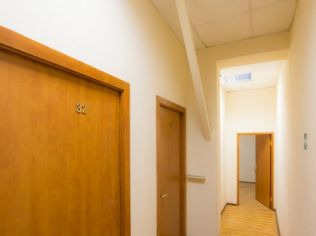 Аренда офиса 35.3 м2 в бизнес-центре, метро Площадь Ленина