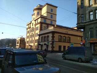 Аренда офиса 89 м2 в отдельно стоящем здании, метро Петроградская