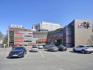 Аренда торгового помещения 2124.6 м²