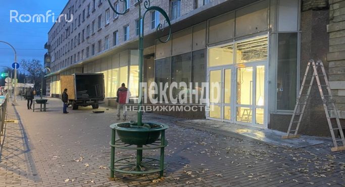 Аренда помещения свободного назначения 580.4 м², Среднеохтинский проспект - фото 2