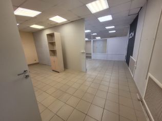 Аренда торгового помещения 171 м²