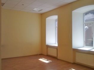 Аренда офиса 38.3 м2 в многофункциональном комплексе, метро Лесная