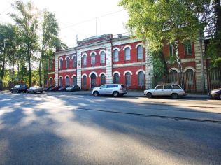 Аренда склада 384.8 м2 в многофункциональном комплексе, метро Площадь Ленина