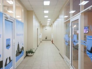 Аренда офиса 46.8 м2 в бизнес-центре, метро Нарвская