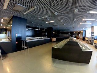 Аренда помещения свободного назначения 3755 м2 в торговом центре, метро Удельная