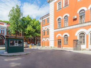 Аренда офиса 30.4 м2 в бизнес-центре, метро Площадь Ленина