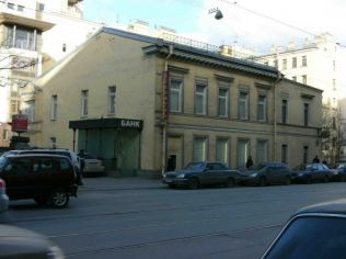 Аренда офиса 437.7 м2 в жилом доме, метро Горьковская