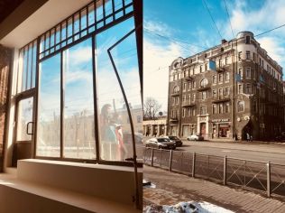 Аренда помещения свободного назначения 196.3 м2 в многофункциональном комплексе, метро Пушкинская