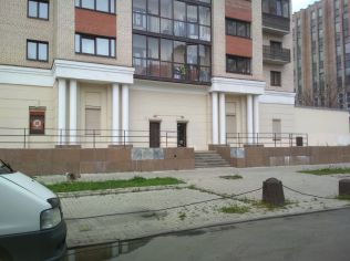 Аренда торгового помещения 580 м²