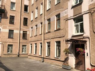 Аренда офиса 75 м2 в офисном здании, метро Спасская
