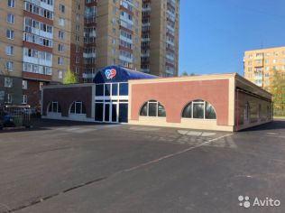 Аренда торгового помещения 600 м2 в торгово-офисном комплексе, метро Улица Дыбенко