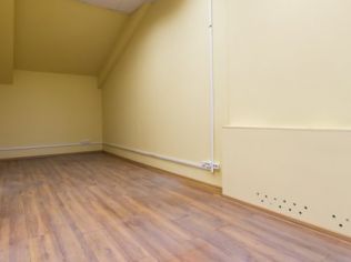 Аренда офиса 73.1 м2 в бизнес-центре, метро Выборгская