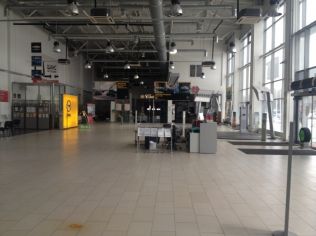 Аренда торгового помещения 1883 м²