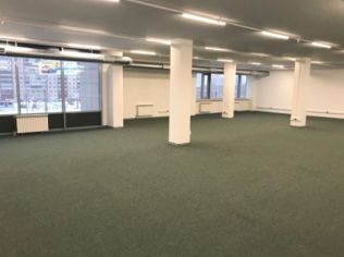 Аренда офиса 250 м2 в бизнес-центре, метро Комендантский Проспект