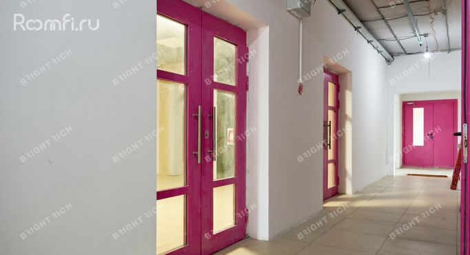 Аренда офиса 543.5 м², площадь Конституции - фото 2