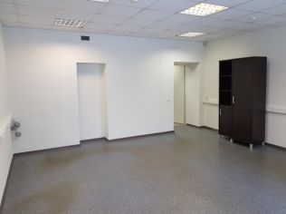 Аренда офиса 31.8 м2 в бизнес-центре, метро Горьковская