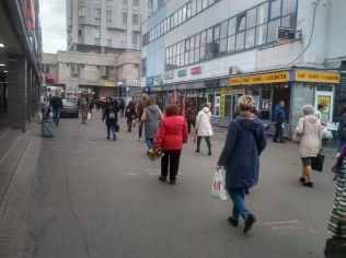 Аренда торгового помещения 19.4 м2 в многофункциональном комплексе, метро Приморская