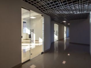 Аренда офиса 323.4 м2 в бизнес-центре, метро Лесная