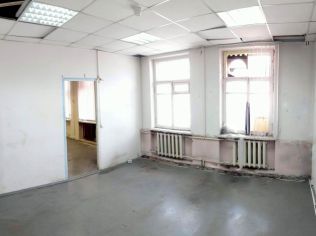 Аренда склада 87.6 м2 в многофункциональном комплексе, метро Нарвская