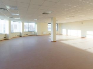 Аренда офиса 1030 м2 в бизнес-центре, метро Старая Деревня