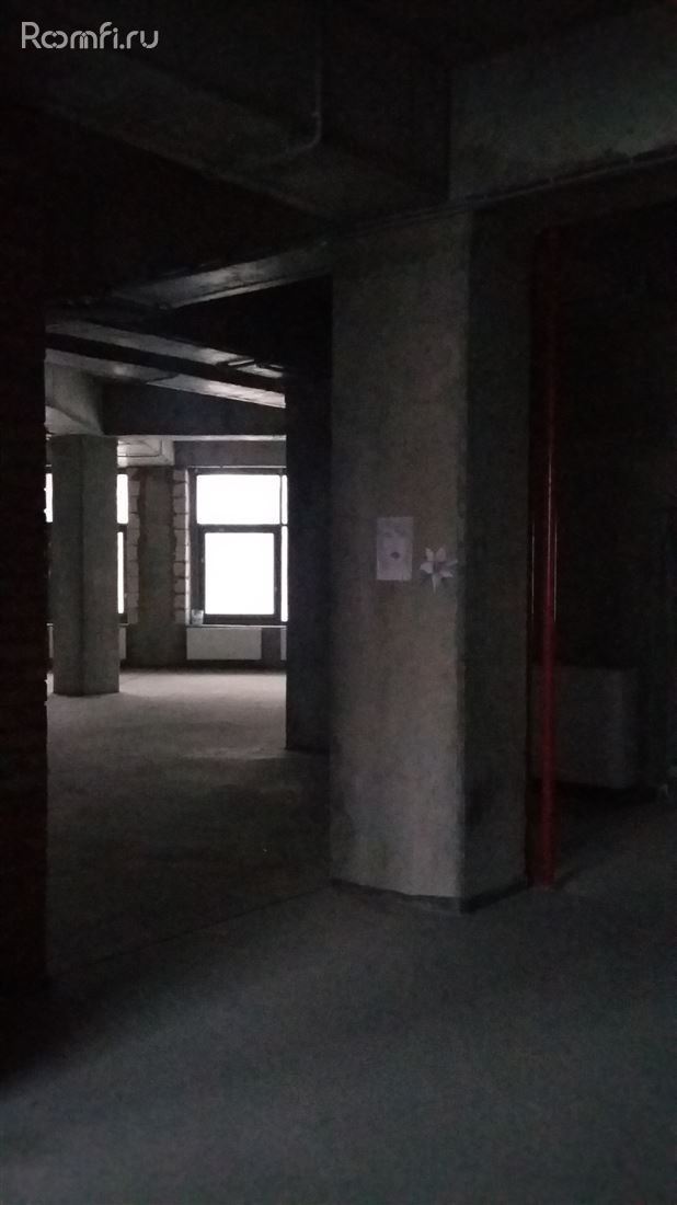 Продажа помещения свободного назначения 1035 м2 в жилом доме, метро Проспект Ветеранов, проспект Маршала Жукова - фото 1