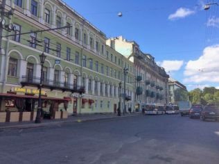 Аренда помещения свободного назначения 362.5 м2 в многофункциональном комплексе, метро Невский Проспект