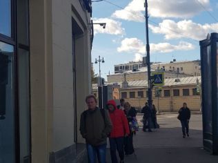 Аренда помещения свободного назначения 100 м2 в многофункциональном комплексе, метро Фрунзенская