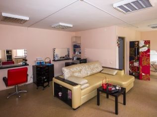 Аренда офиса 27.6 м2 в бизнес-центре, метро Новочеркасская