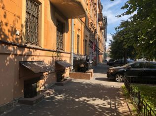 Аренда торгового помещения 157 м²
