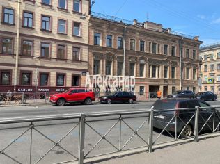 Аренда торгового помещения 74 м²