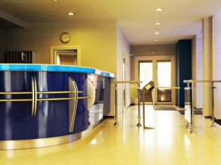 Аренда офиса 32.2 м2 в бизнес-центре, метро Василеостровская