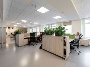 Аренда торгового помещения 541.6 м²