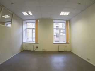 Аренда офиса 137 м2 в бизнес-центре, метро Адмиралтейская