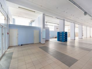 Аренда помещения свободного назначения 1316 м2 в отдельно стоящем здании, метро Удельная